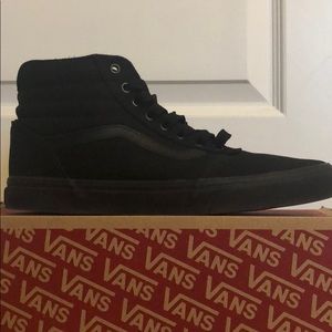 New Men’s Black Ward Vans